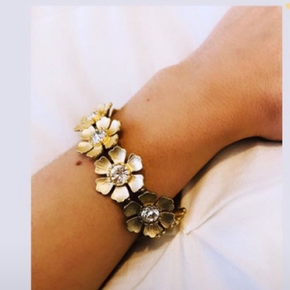 Gold flower bracelet